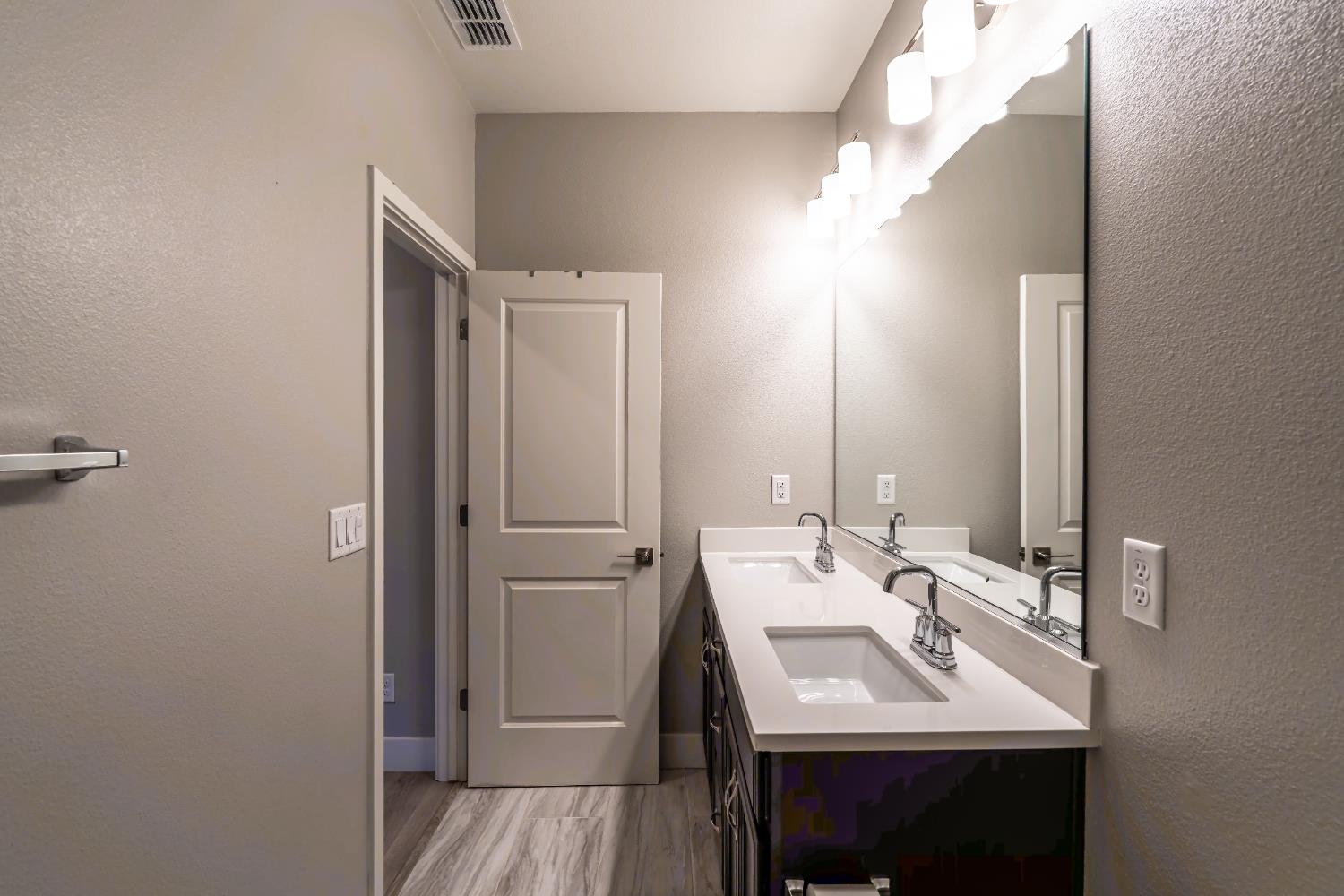Detail Gallery Image 25 of 41 For 3080 Seaspray Walk, Sacramento,  CA 95833 - 3 Beds | 2/1 Baths