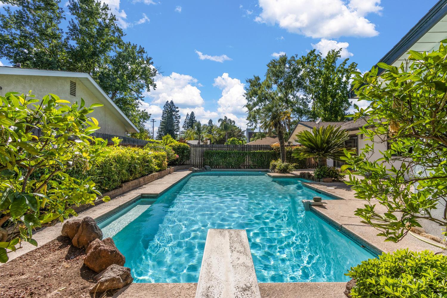 Detail Gallery Image 35 of 39 For 3300 Club Ln, Sacramento,  CA 95821 - 4 Beds | 2/1 Baths
