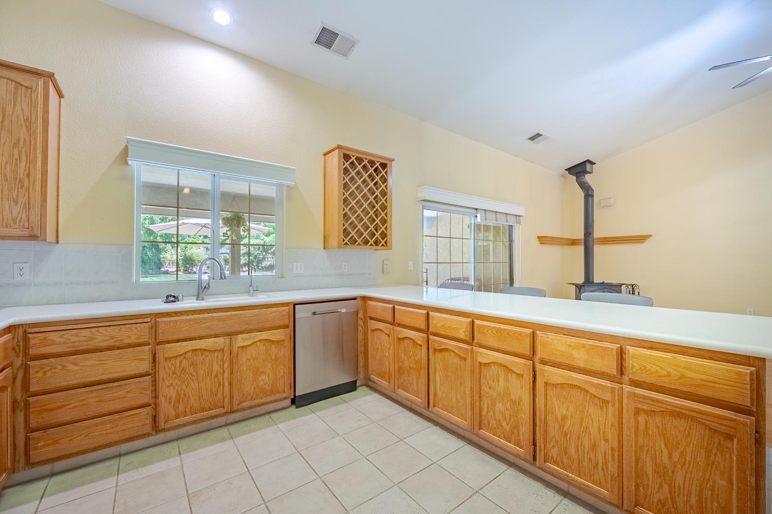 Detail Gallery Image 23 of 53 For 3247 Willow Run Dr, Merced,  CA 95340 - 4 Beds | 2/1 Baths