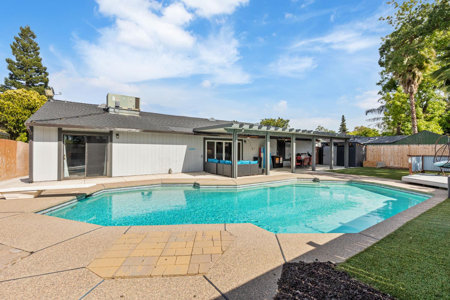 Detail Gallery Image 46 of 70 For 3201 Kaiser Way, Carmichael,  CA 95608 - 4 Beds | 3 Baths