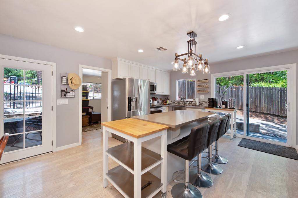 Detail Gallery Image 2 of 32 For 1140 Combie Rd, Meadow Vista,  CA 95722 - 2 Beds | 2 Baths