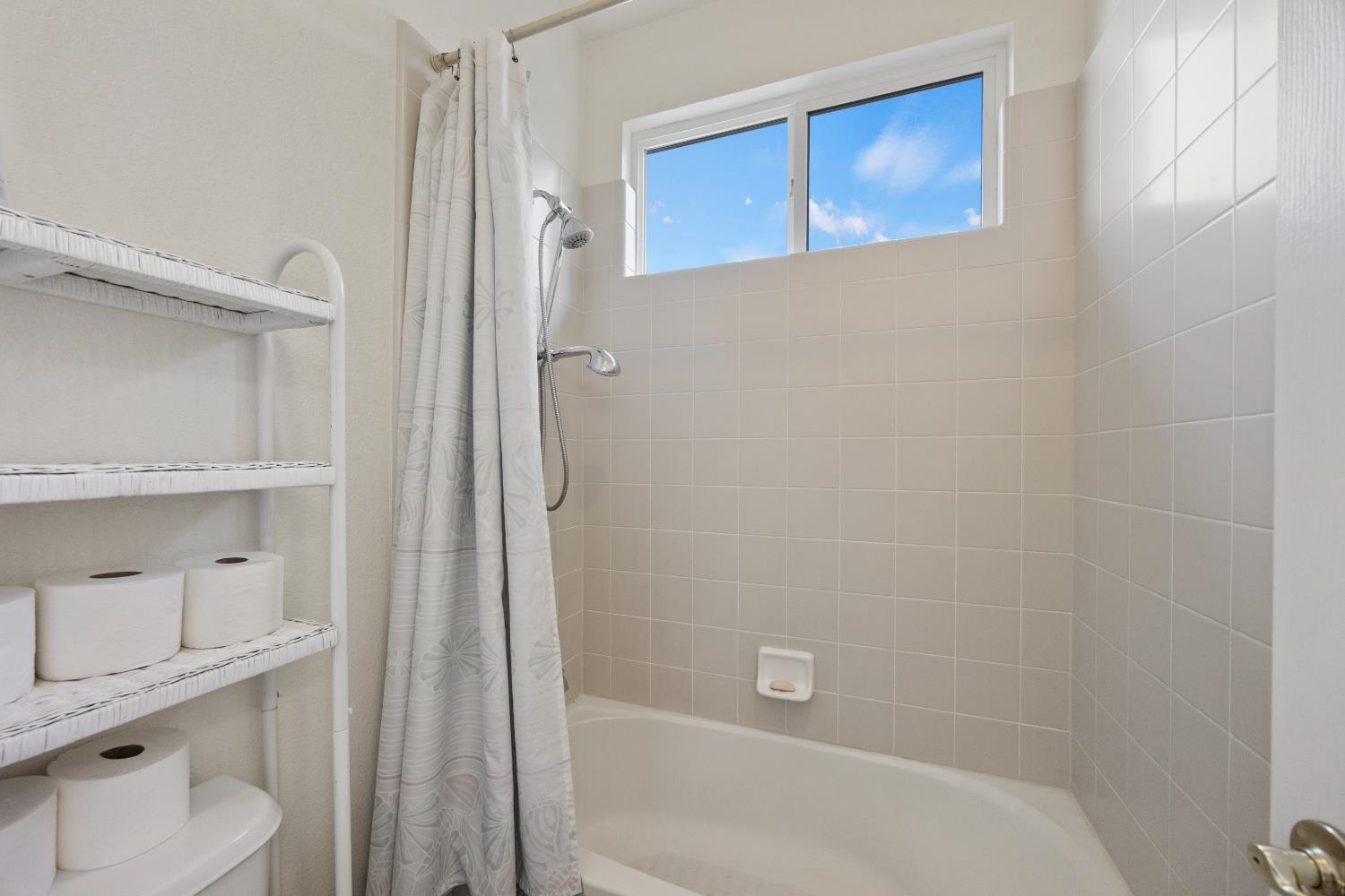 Detail Gallery Image 24 of 72 For 6733 Cherry Ridge Cir, Roseville,  CA 95678 - 4 Beds | 3 Baths