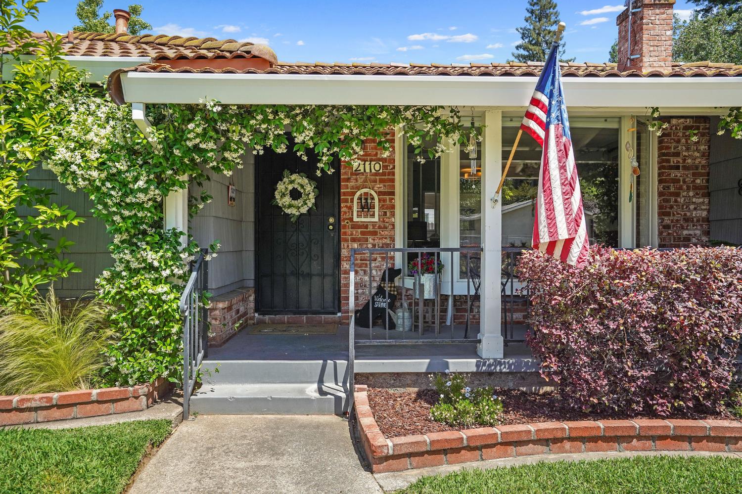 Detail Gallery Image 27 of 28 For 2110 Cascade Rd, Sacramento,  CA 95864 - 3 Beds | 2 Baths