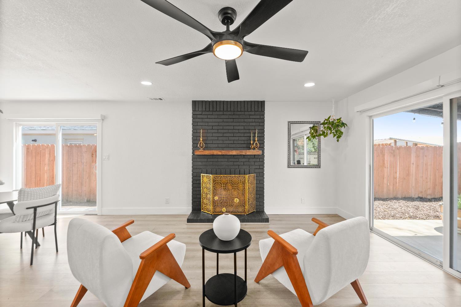 Detail Gallery Image 3 of 33 For 6840 Kettering Cir, Fair Oaks,  CA 95628 - 3 Beds | 2 Baths
