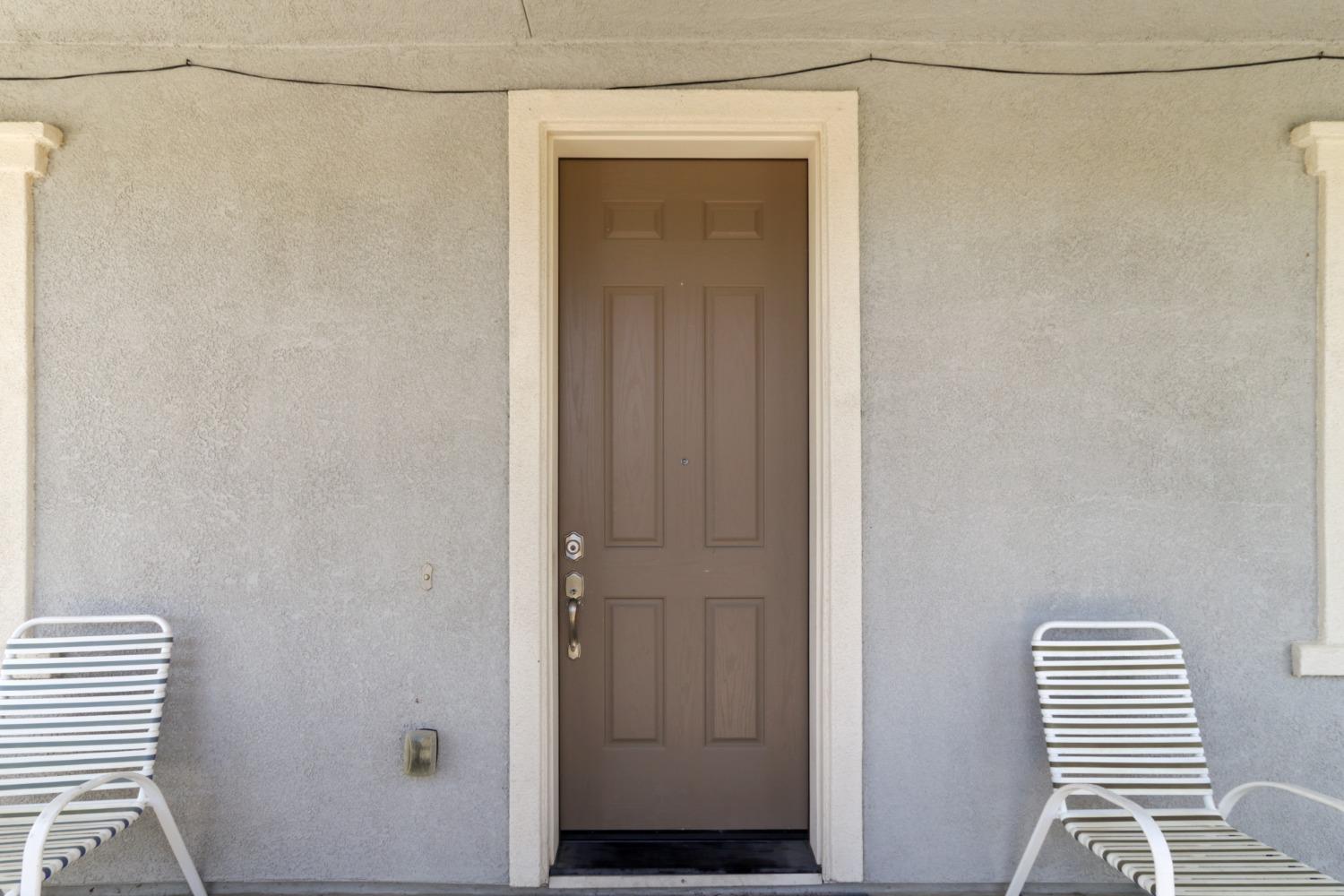 Detail Gallery Image 6 of 45 For 2015 Davis St, Woodland,  CA 95776 - 5 Beds | 3 Baths