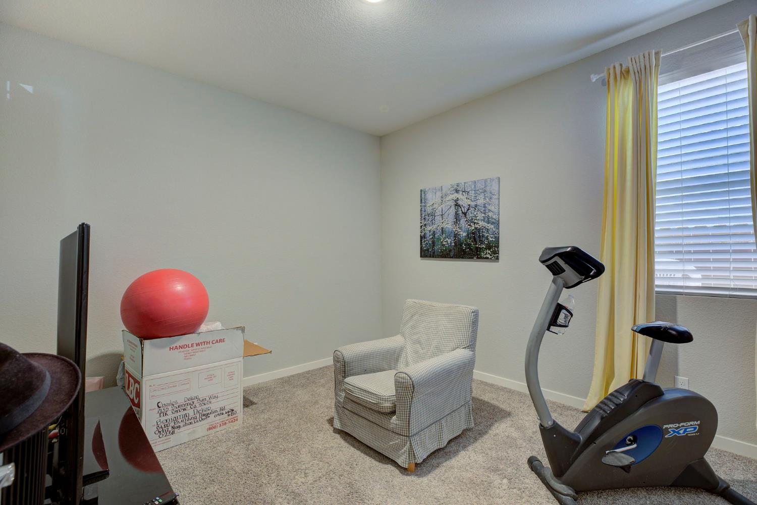 Detail Gallery Image 14 of 27 For 8755 Summer Sun Way, Elk Grove,  CA 95624 - 4 Beds | 3 Baths