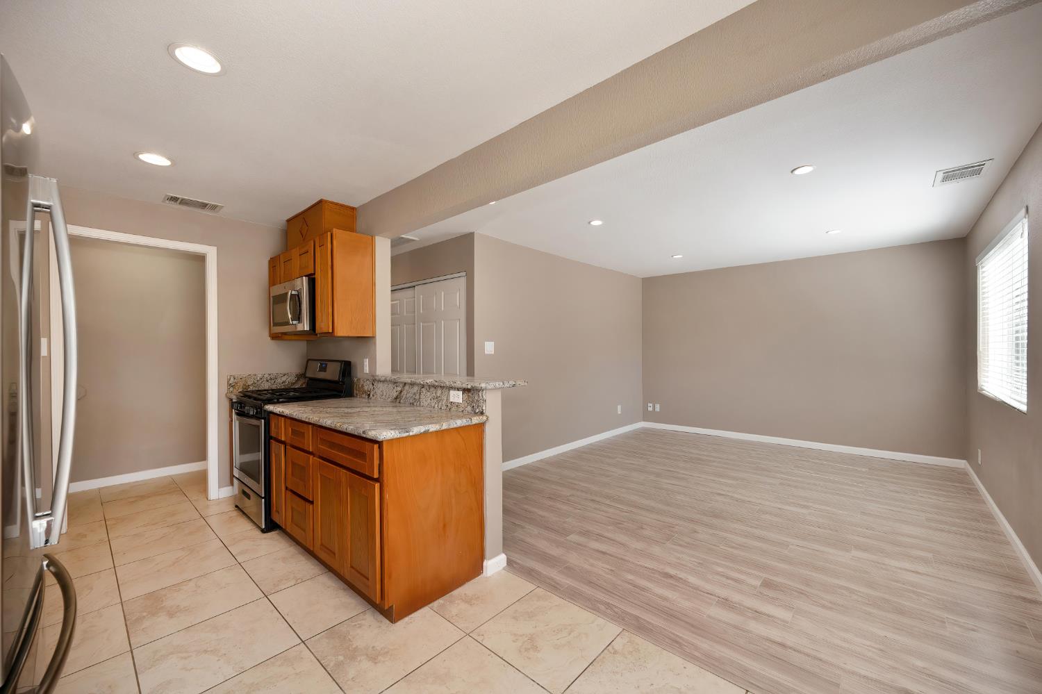 Detail Gallery Image 16 of 39 For 5732 Dewey Drive, Fair Oaks,  CA 95628 - 3 Beds | 1 Baths