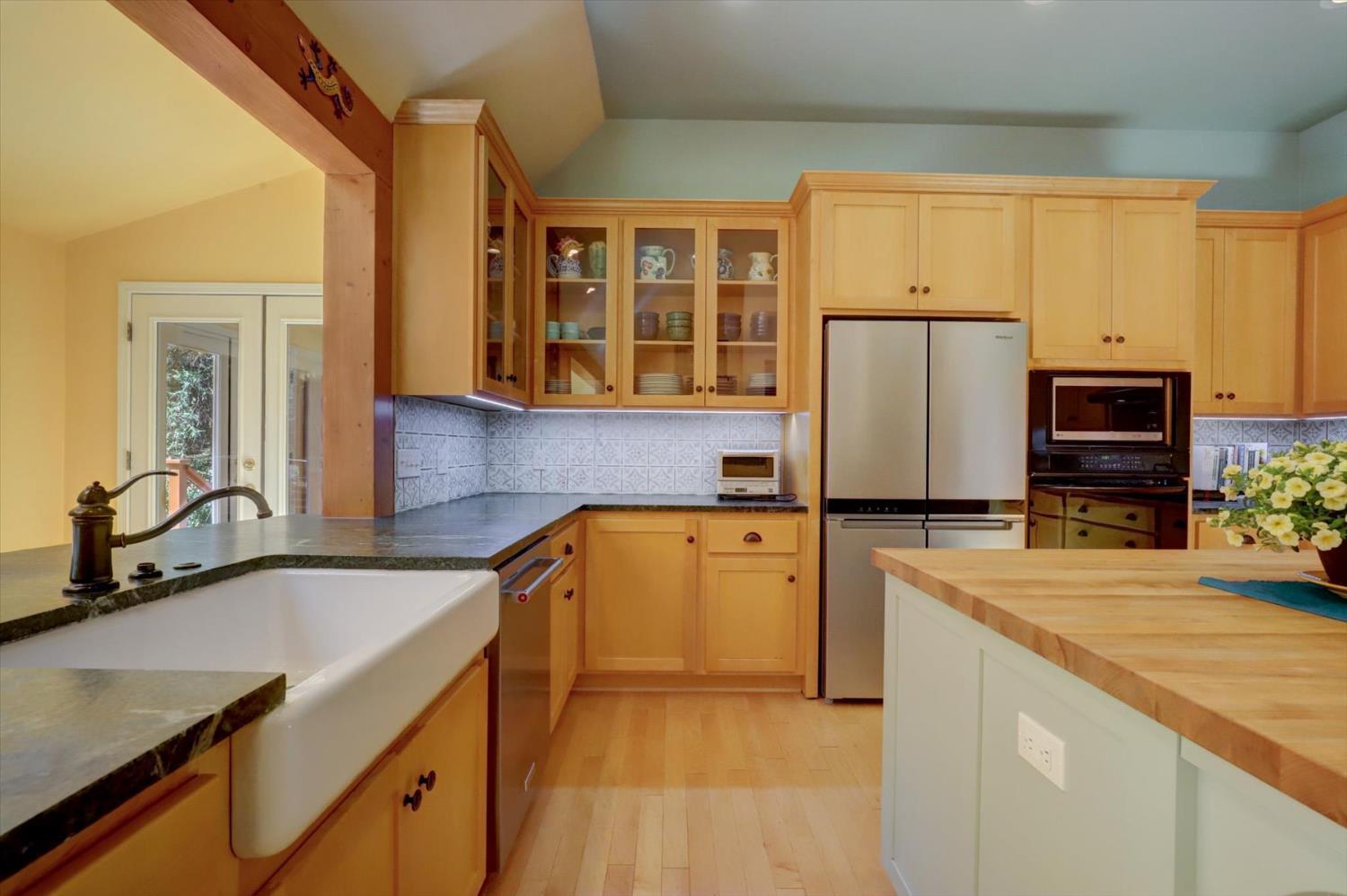 Detail Gallery Image 27 of 99 For 13459 Bass Trail, Grass Valley,  CA 95945 - 4 Beds | 3 Baths