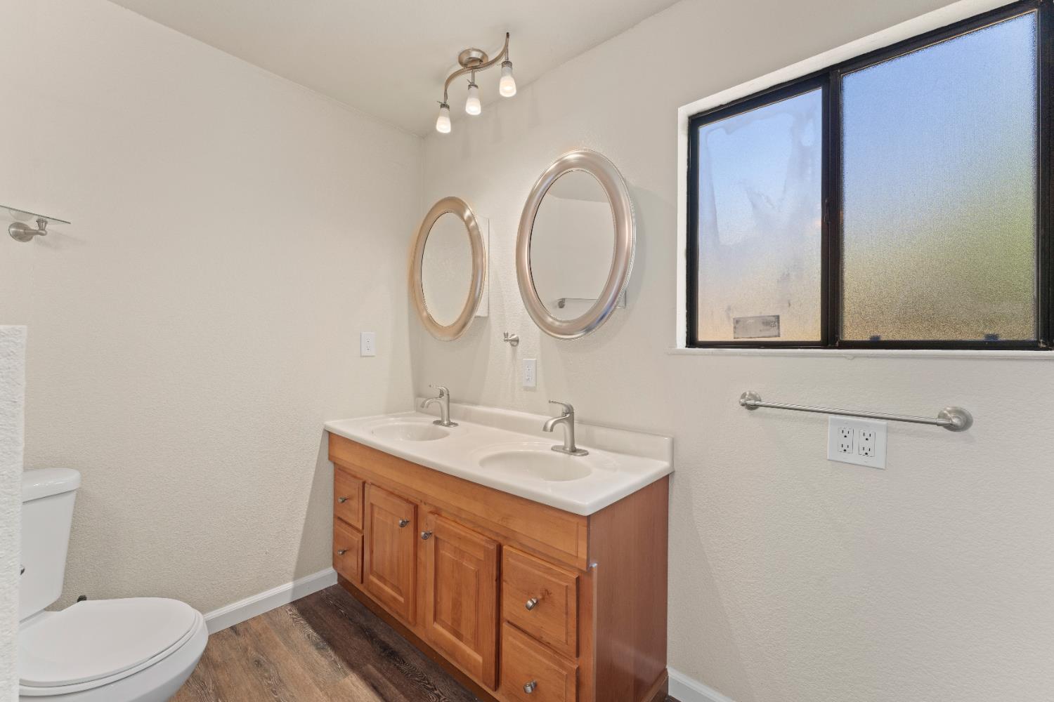 Detail Gallery Image 28 of 41 For 241 Randall Dr, Folsom,  CA 95630 - 3 Beds | 2 Baths