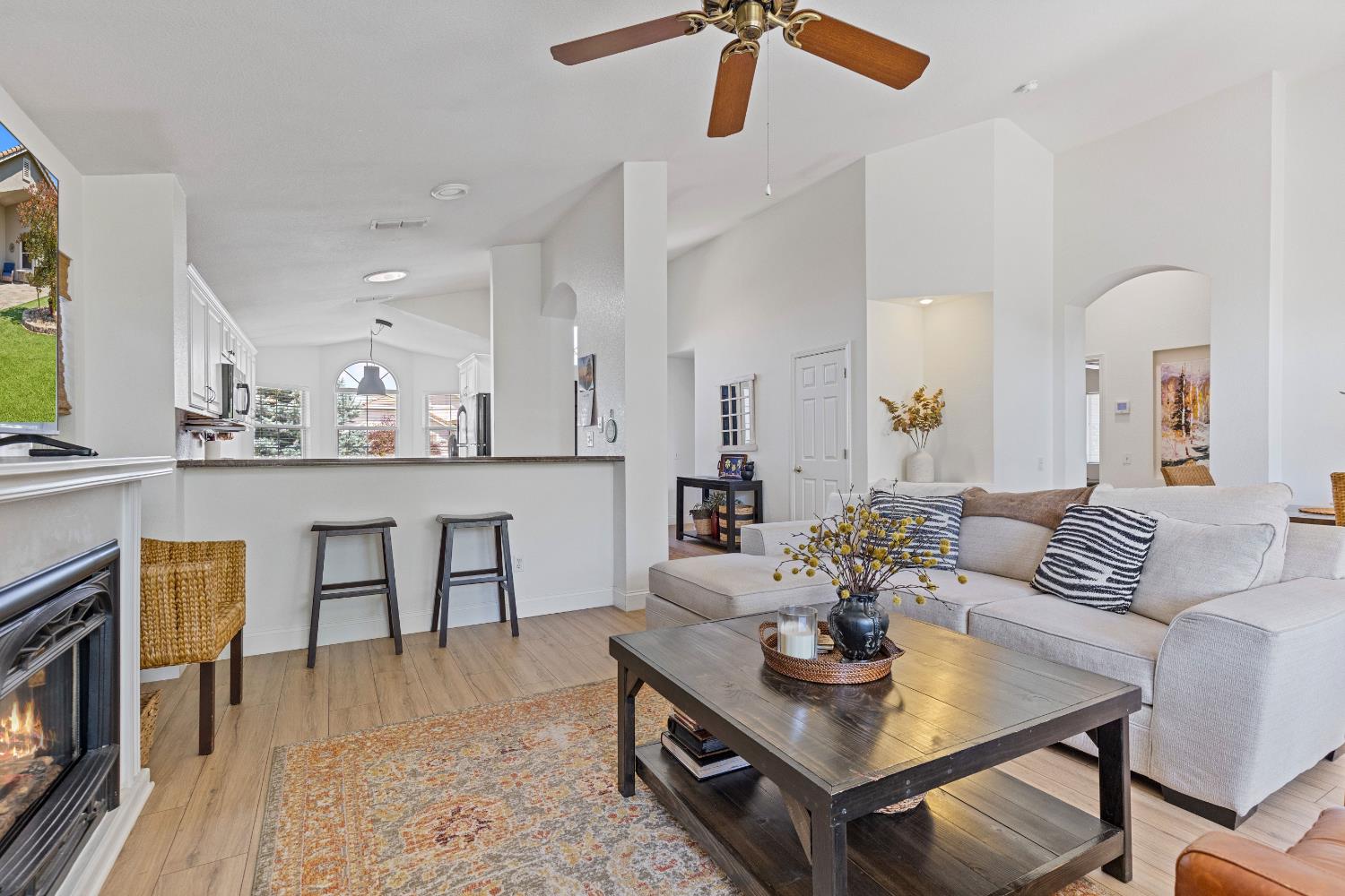 Detail Gallery Image 5 of 51 For 5449 Campcreek Loop, Roseville,  CA 95747 - 2 Beds | 2 Baths