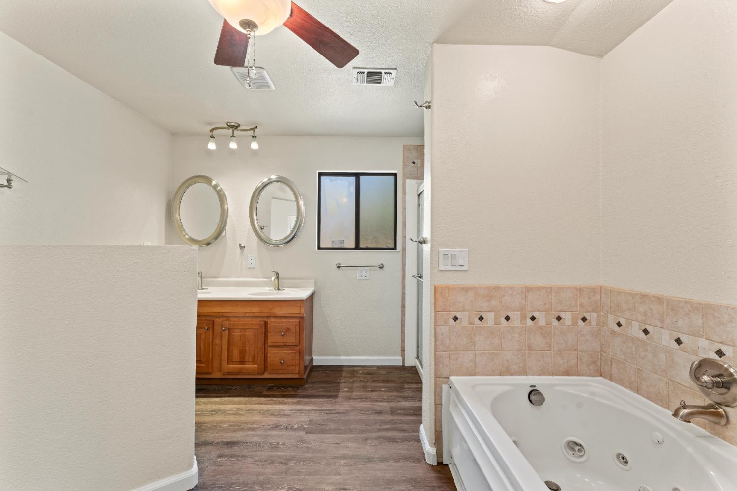 Detail Gallery Image 27 of 41 For 241 Randall Dr, Folsom,  CA 95630 - 3 Beds | 2 Baths