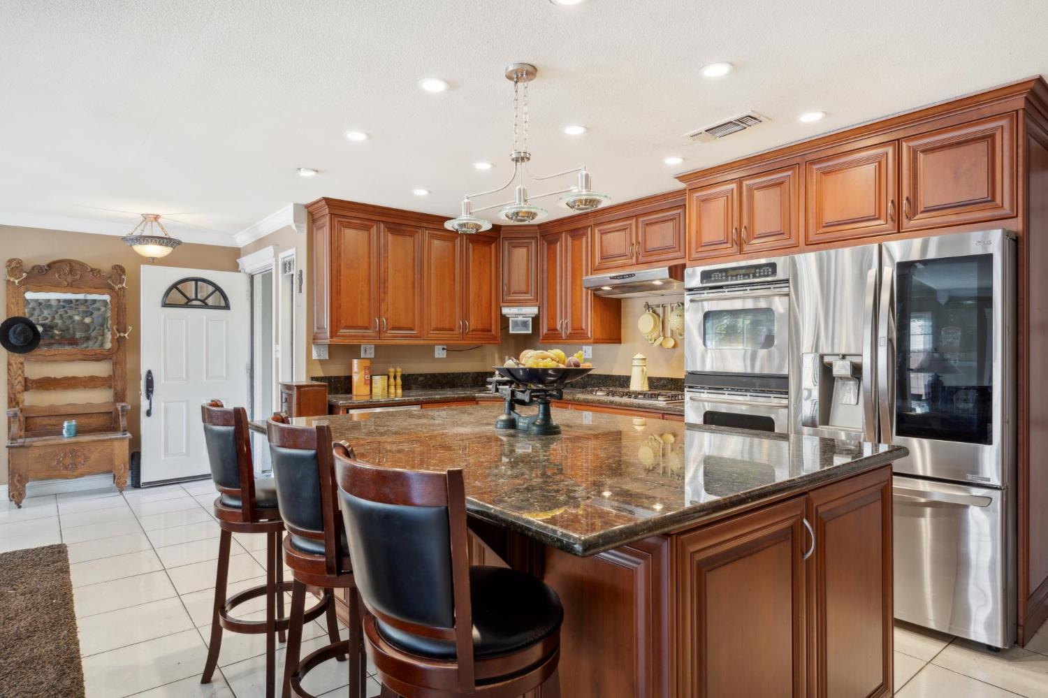 Detail Gallery Image 11 of 24 For 1428 Chelsea Way, Stockton,  CA 95209 - 3 Beds | 2 Baths
