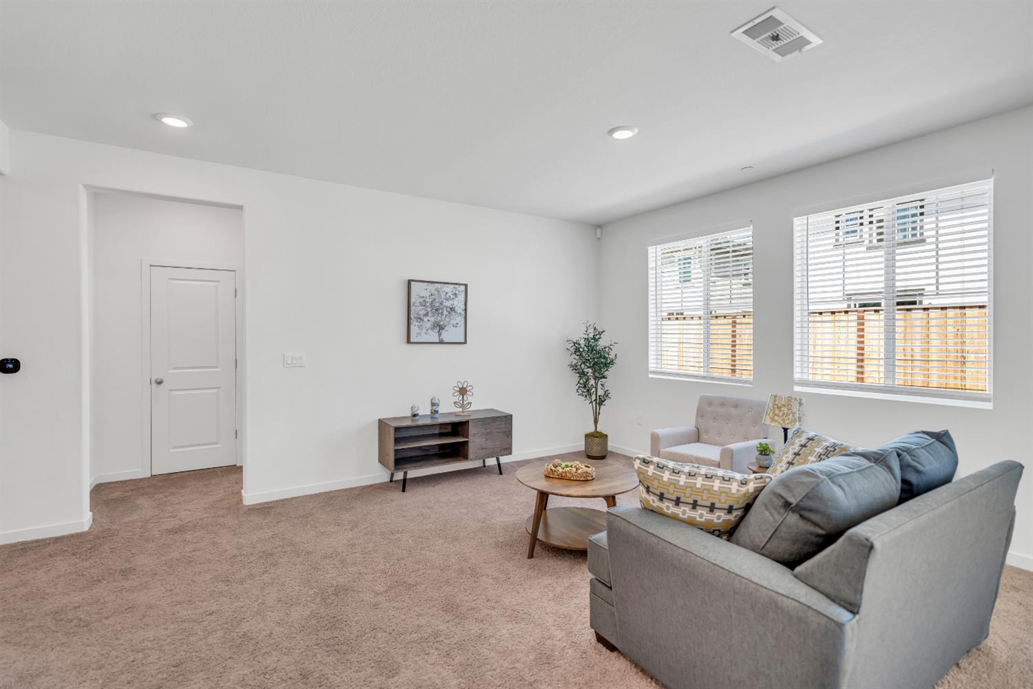 Detail Gallery Image 20 of 38 For 10109 Zane Way, Elk Grove,  CA 95757 - 3 Beds | 2 Baths