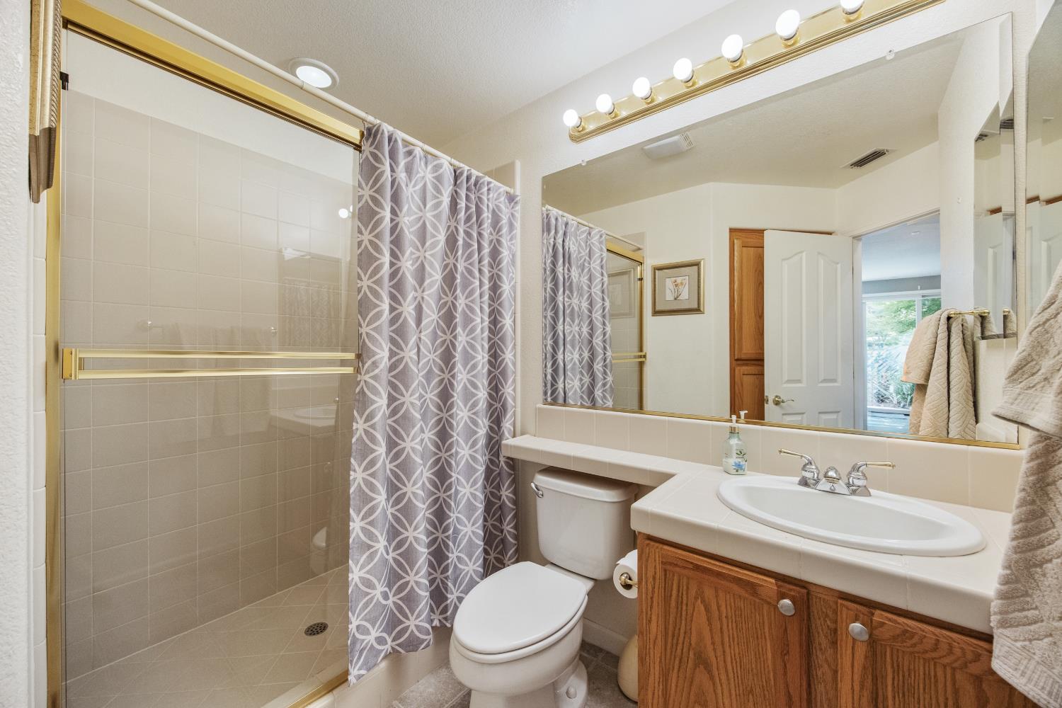 Detail Gallery Image 47 of 72 For 6733 Cherry Ridge Cir, Roseville,  CA 95678 - 4 Beds | 3 Baths