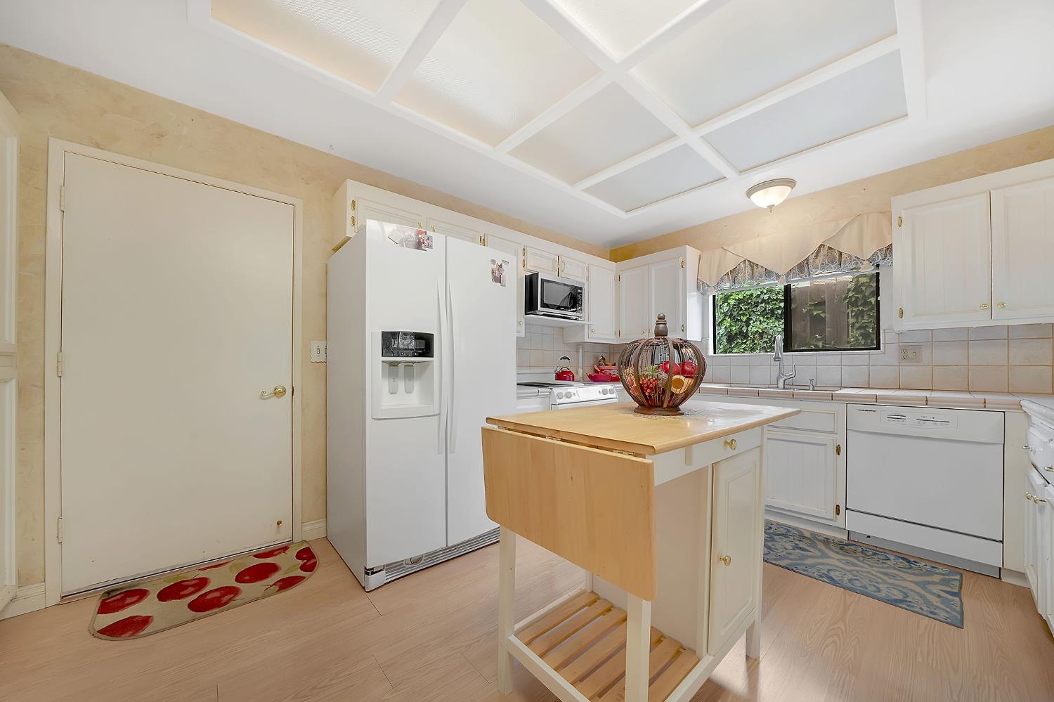 Detail Gallery Image 3 of 28 For 10896 Sutter Circle, Sutter Creek,  CA 95685 - 3 Beds | 2 Baths