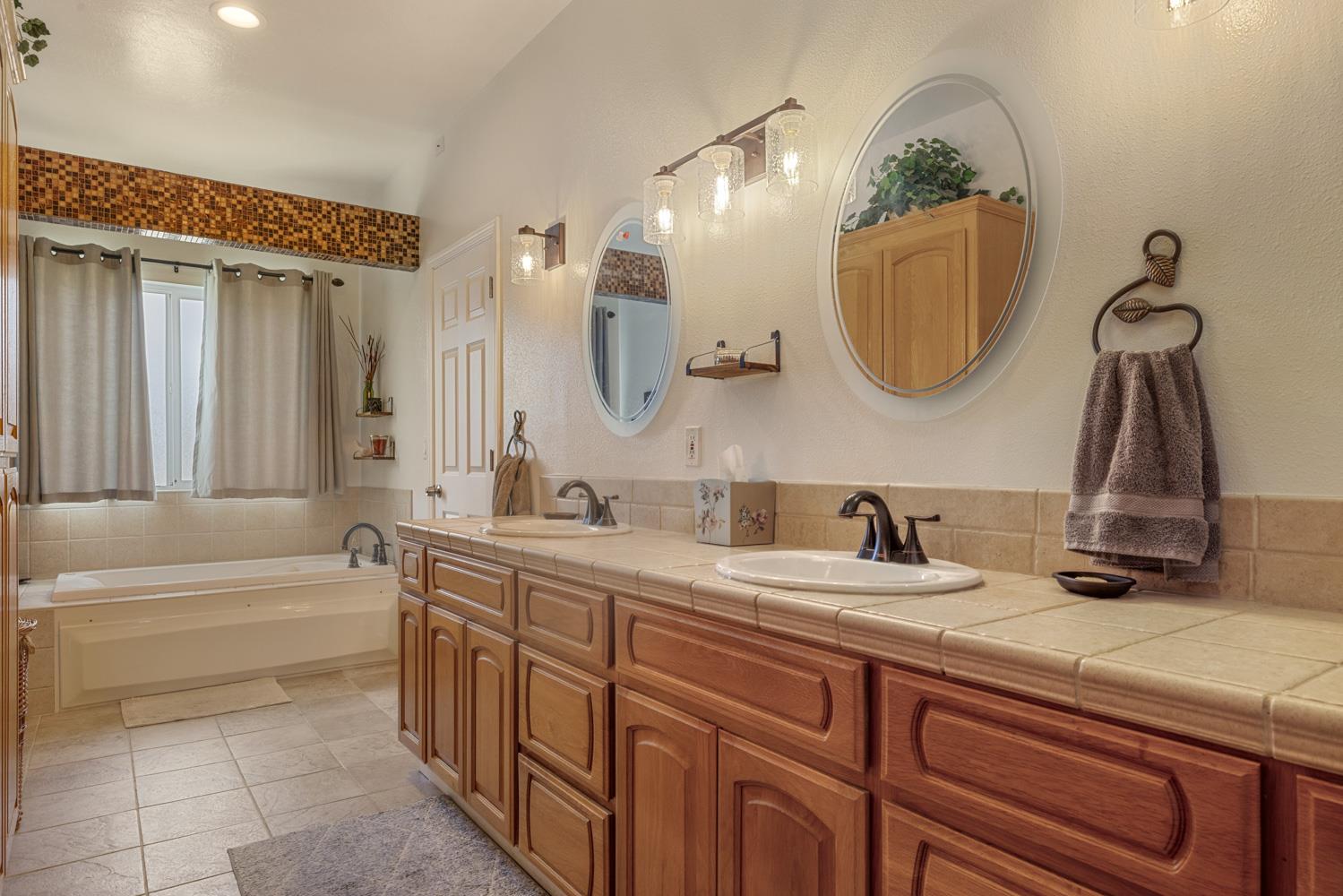 Detail Gallery Image 35 of 71 For 10501 Kimberly Dr, Manteca,  CA 95336 - 4 Beds | 3/1 Baths