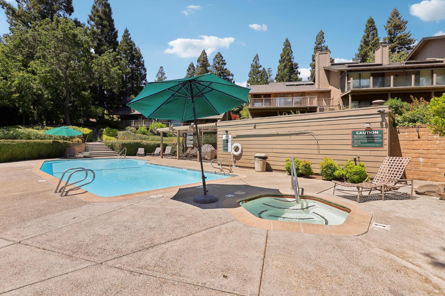 Detail Gallery Image 41 of 47 For 84 Riverknoll Pl, Carmichael,  CA 95608 - 2 Beds | 2/1 Baths