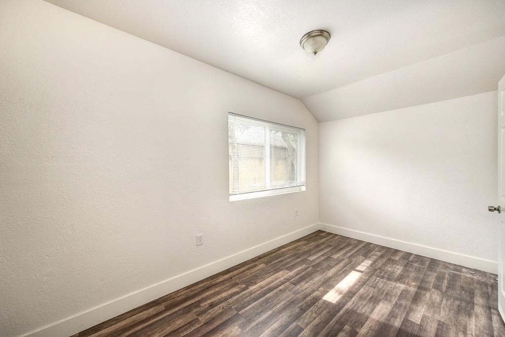 Detail Gallery Image 30 of 34 For 3946 23rd Ave, Sacramento,  CA 95820 - – Beds | – Baths