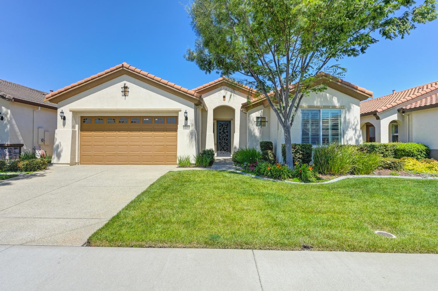 Detail Gallery Image 1 of 57 For 224 Aske Ct, Roseville,  CA 95747 - 3 Beds | 2 Baths