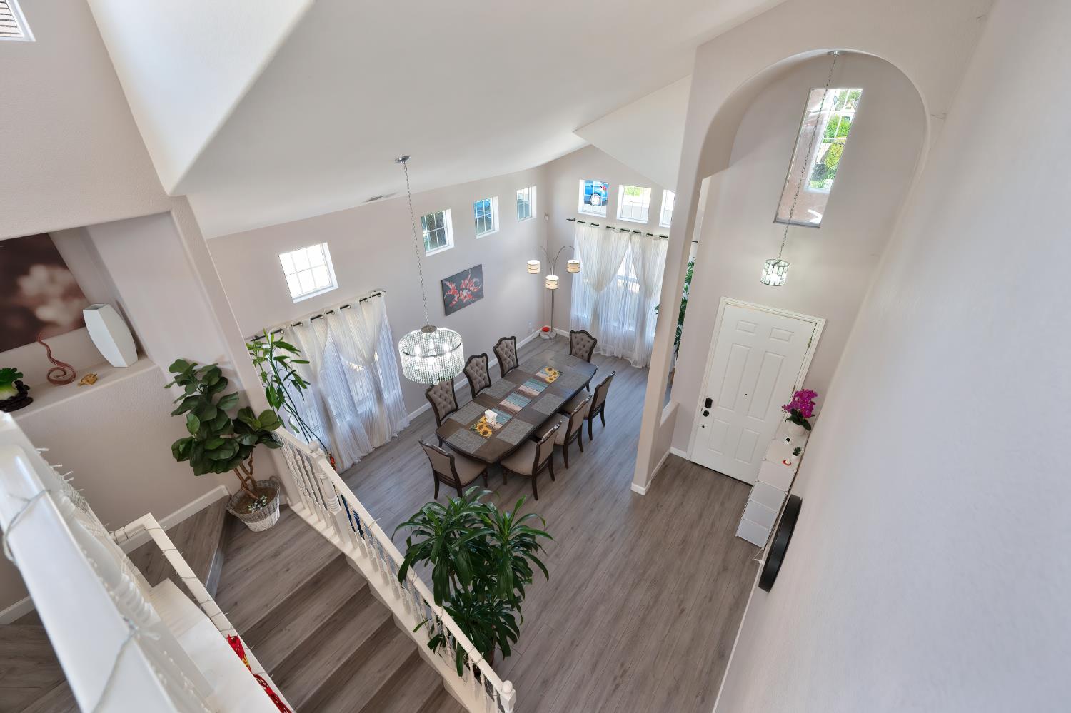 Detail Gallery Image 4 of 42 For 10112 Nebbiolo Ct, Elk Grove,  CA 95624 - 4 Beds | 3 Baths