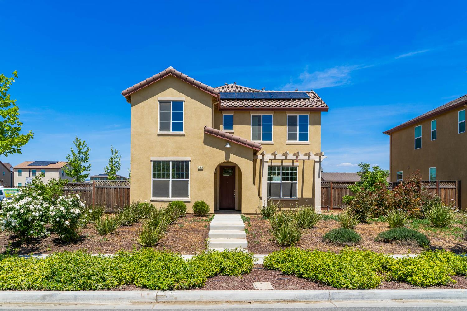 Detail Gallery Image 1 of 29 For 732 Spreckels, King City,  CA 95355 - 4 Beds | 3 Baths