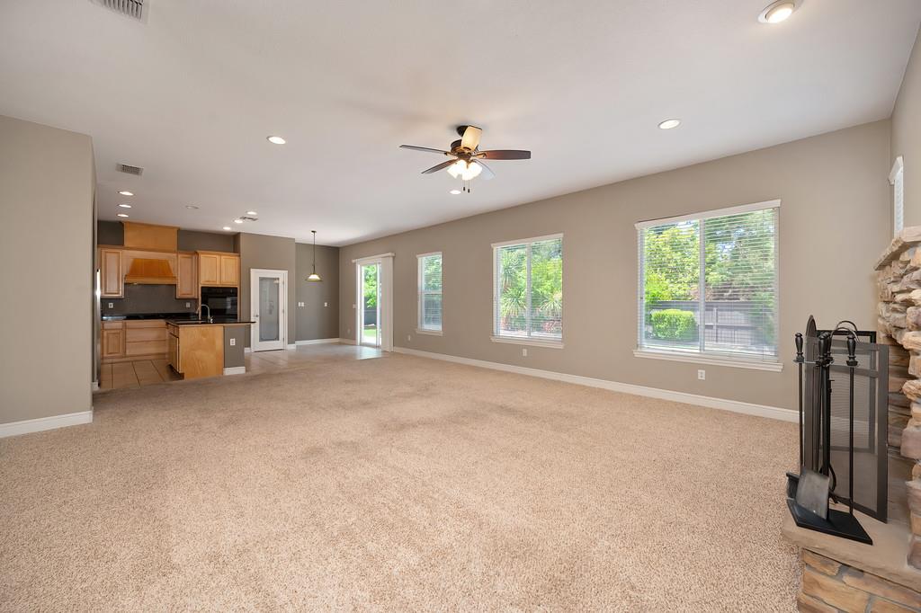 Detail Gallery Image 40 of 87 For 5729 Northborough Dr, Sacramento,  CA 95835 - 4 Beds | 3/1 Baths