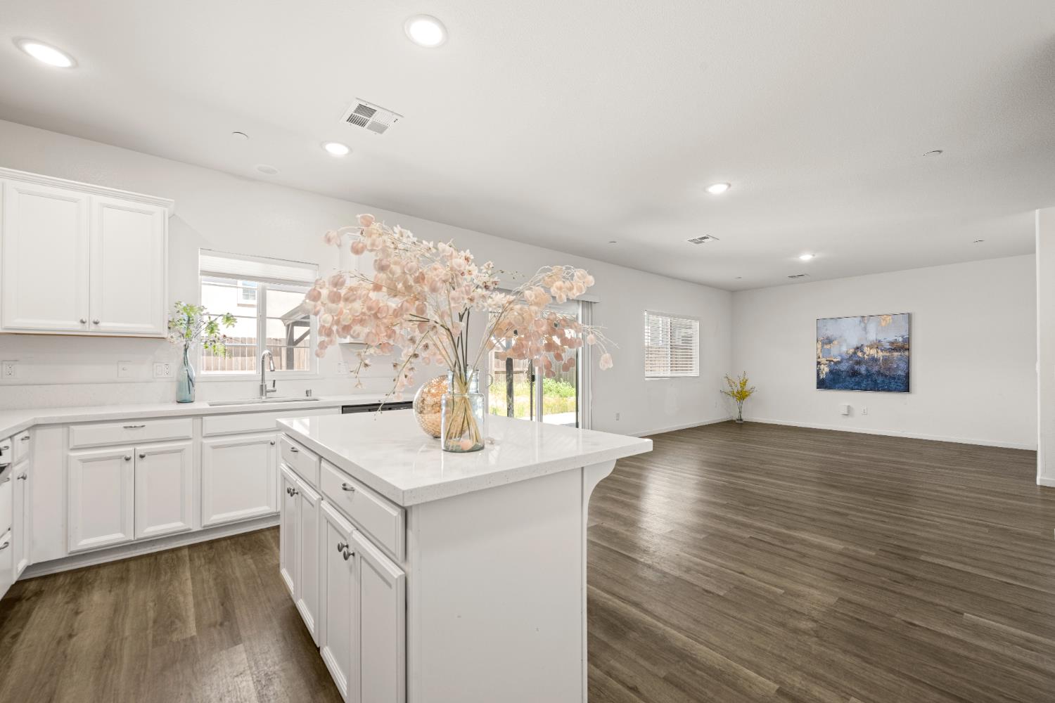 Detail Gallery Image 9 of 28 For 3064 Sky Watch Way, Roseville,  CA 95747 - 4 Beds | 3 Baths