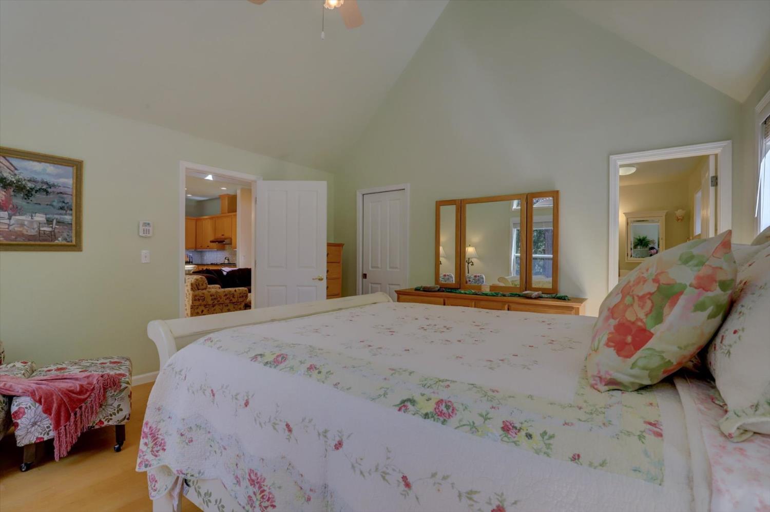 Detail Gallery Image 11 of 99 For 13459 Bass Trail, Grass Valley,  CA 95945 - 4 Beds | 3 Baths