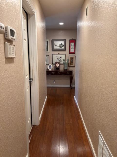 Detail Gallery Image 15 of 33 For 8566 Coral Crest Court, Elk Grove,  CA 95624 - 3 Beds | 2 Baths