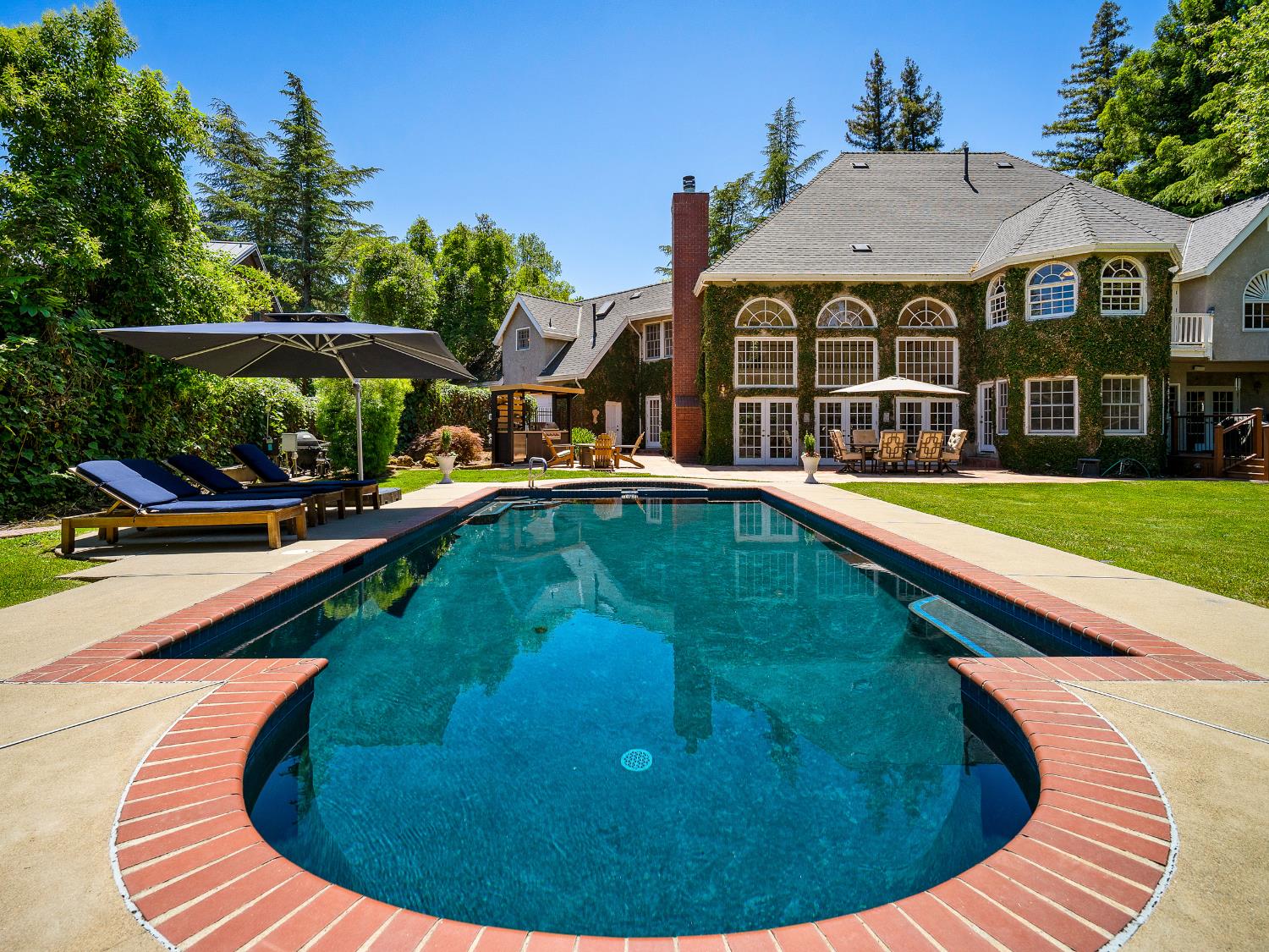 Detail Gallery Image 65 of 85 For 6809 Stanley Ave, Carmichael,  CA 95608 - 5 Beds | 4 Baths
