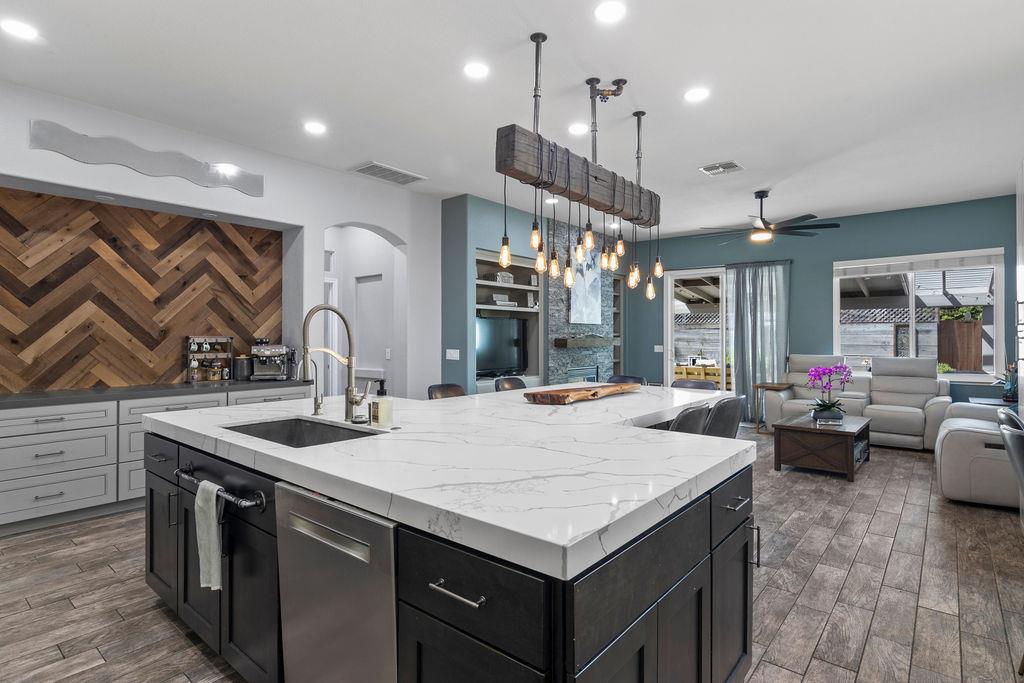 Detail Gallery Image 13 of 44 For 2833 Buckskin Way, Riverbank,  CA 95367 - 4 Beds | 2 Baths