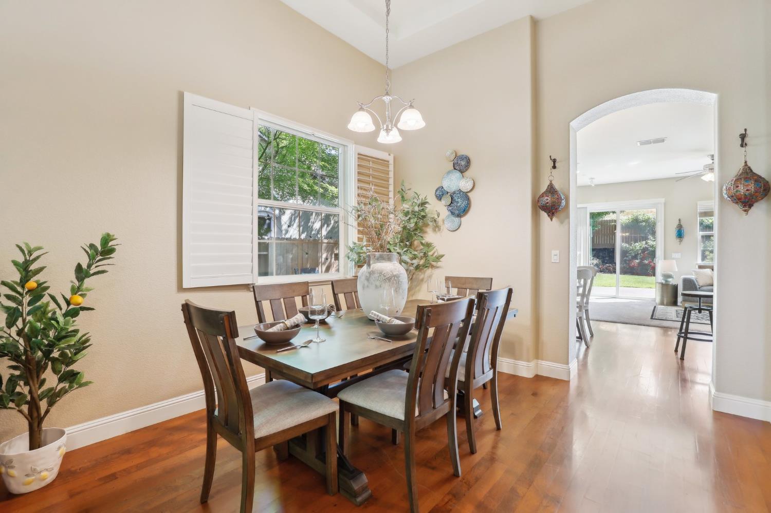 Hildebrand Circle, Folsom, California image 9