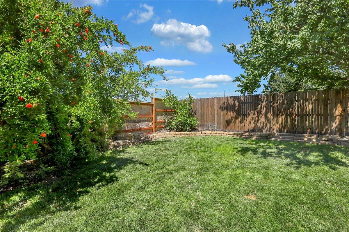 Detail Gallery Image 45 of 47 For 2189 Stonewater Dr, Yuba City,  CA 95991 - 4 Beds | 2/1 Baths