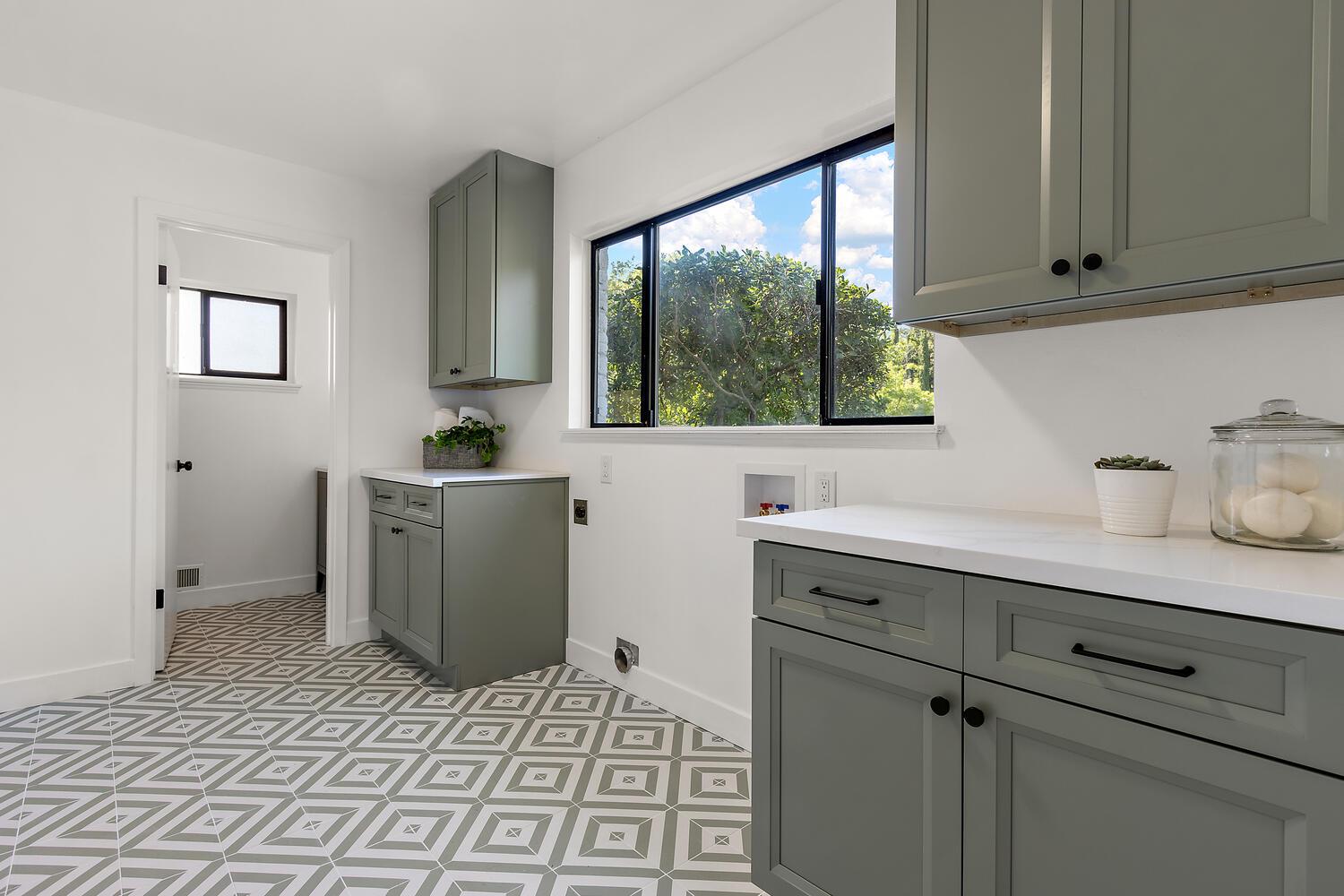 Detail Gallery Image 31 of 39 For 3300 Club Ln, Sacramento,  CA 95821 - 4 Beds | 2/1 Baths