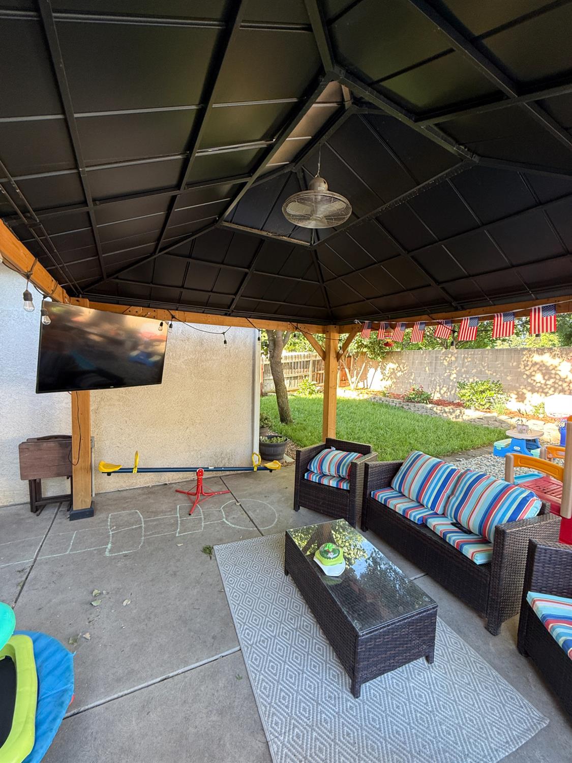 Detail Gallery Image 40 of 47 For 2200 Hanson Ave, Clovis,  CA 93611 - 3 Beds | 2 Baths