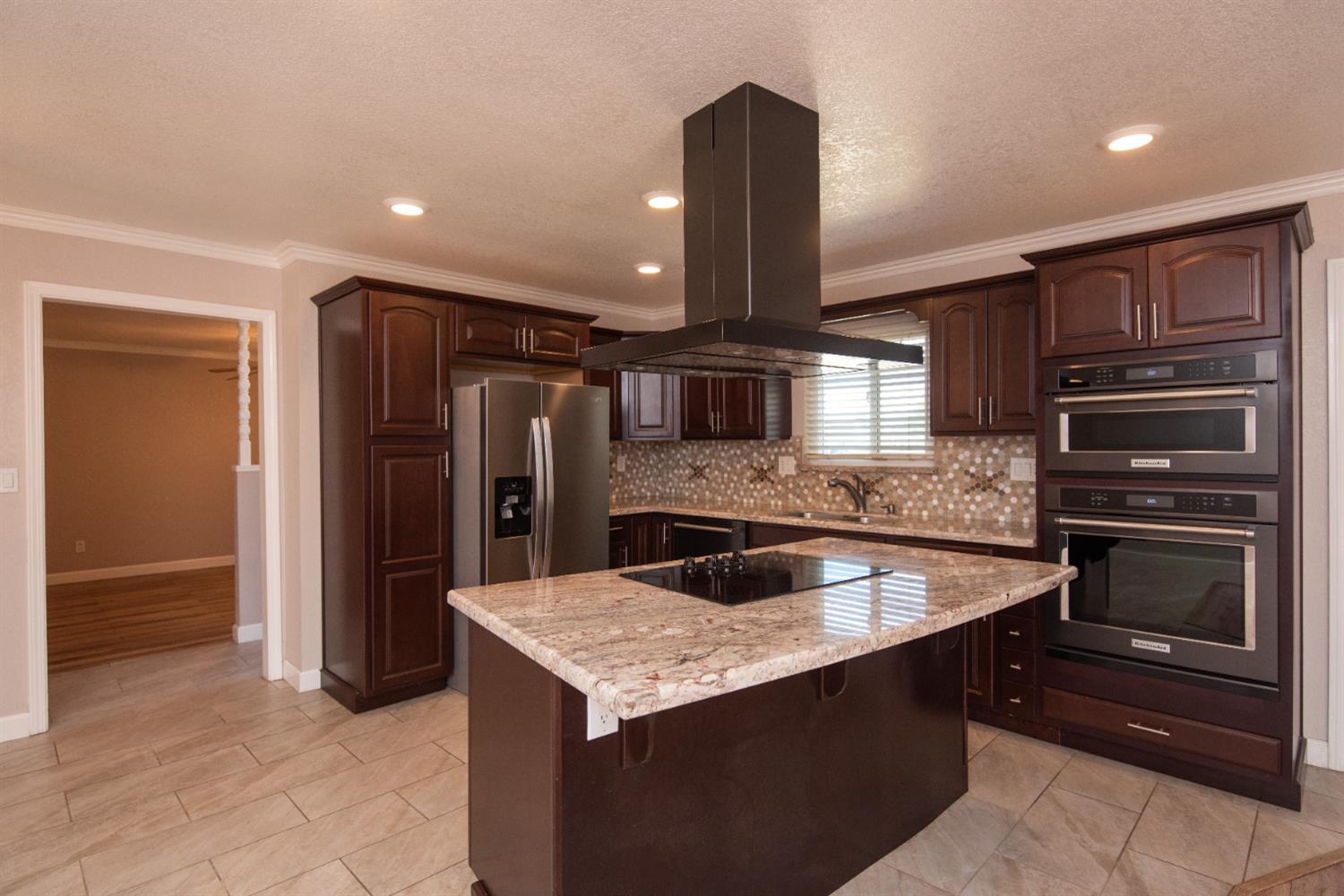 Detail Gallery Image 4 of 21 For 2908 Rose Ave, Ceres,  CA 95307 - 3 Beds | 2 Baths
