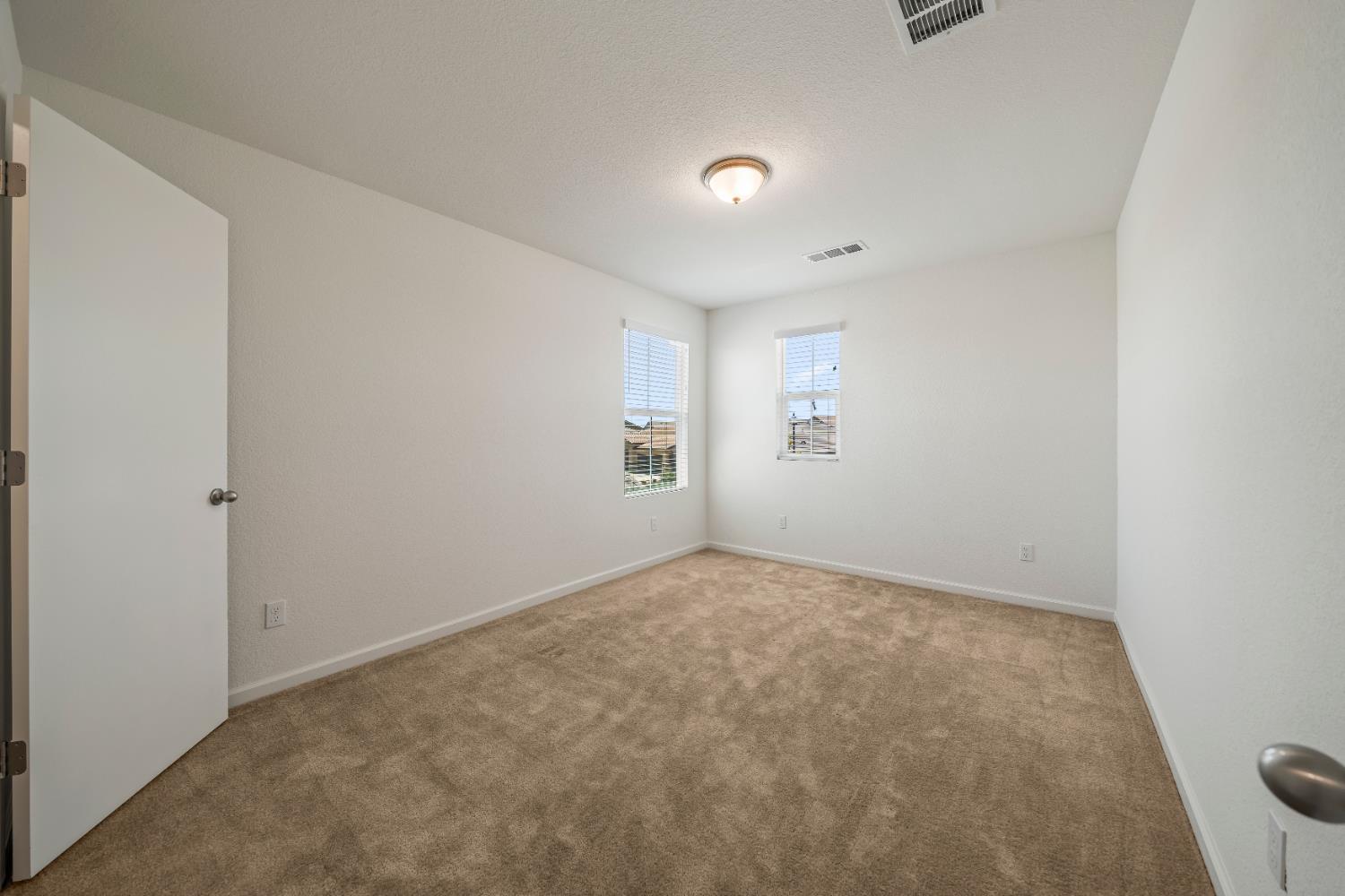 Detail Gallery Image 30 of 52 For 1602 Oleander Ave, Manteca,  CA 95337 - 5 Beds | 3 Baths