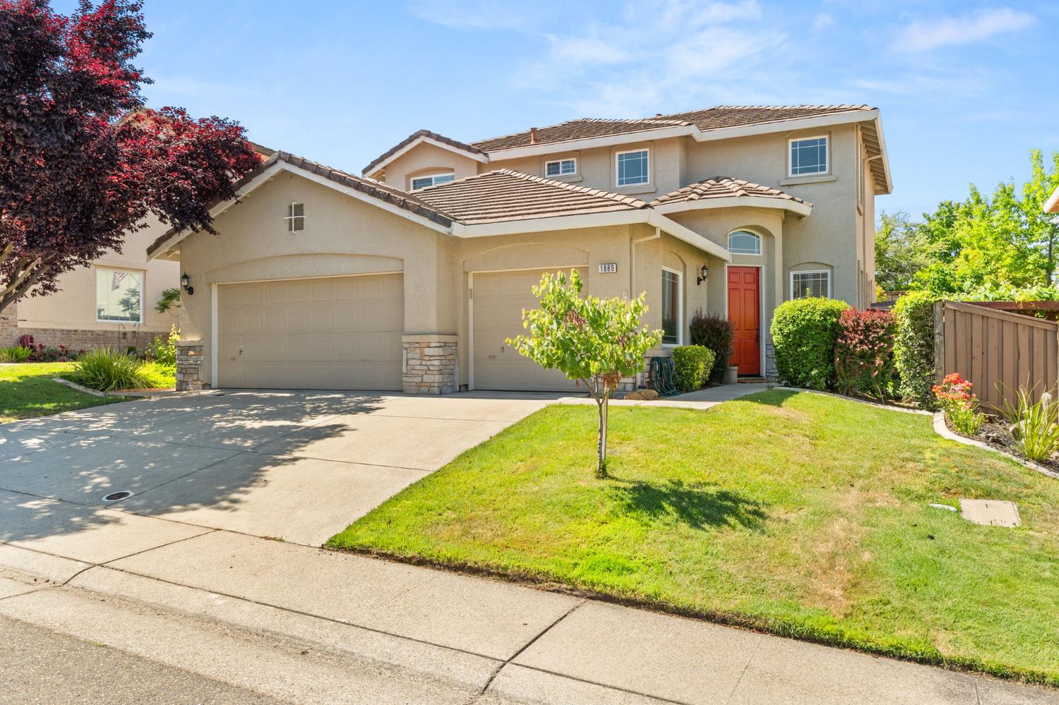 Detail Gallery Image 1 of 53 For 1889 Broadford Dr, Folsom,  CA 95630 - 4 Beds | 3 Baths