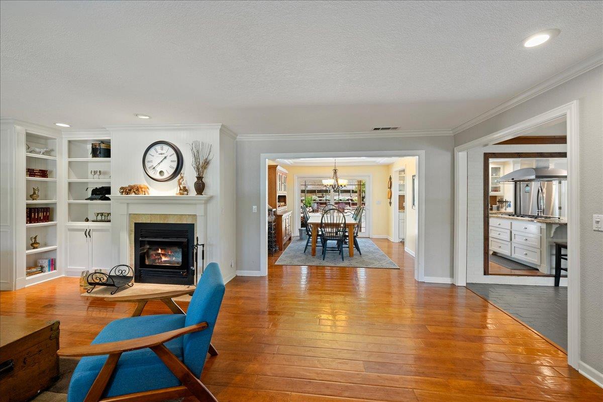 Detail Gallery Image 9 of 69 For 2951 N Shingle Rd, Shingle Springs,  CA 95682 - 3 Beds | 3 Baths