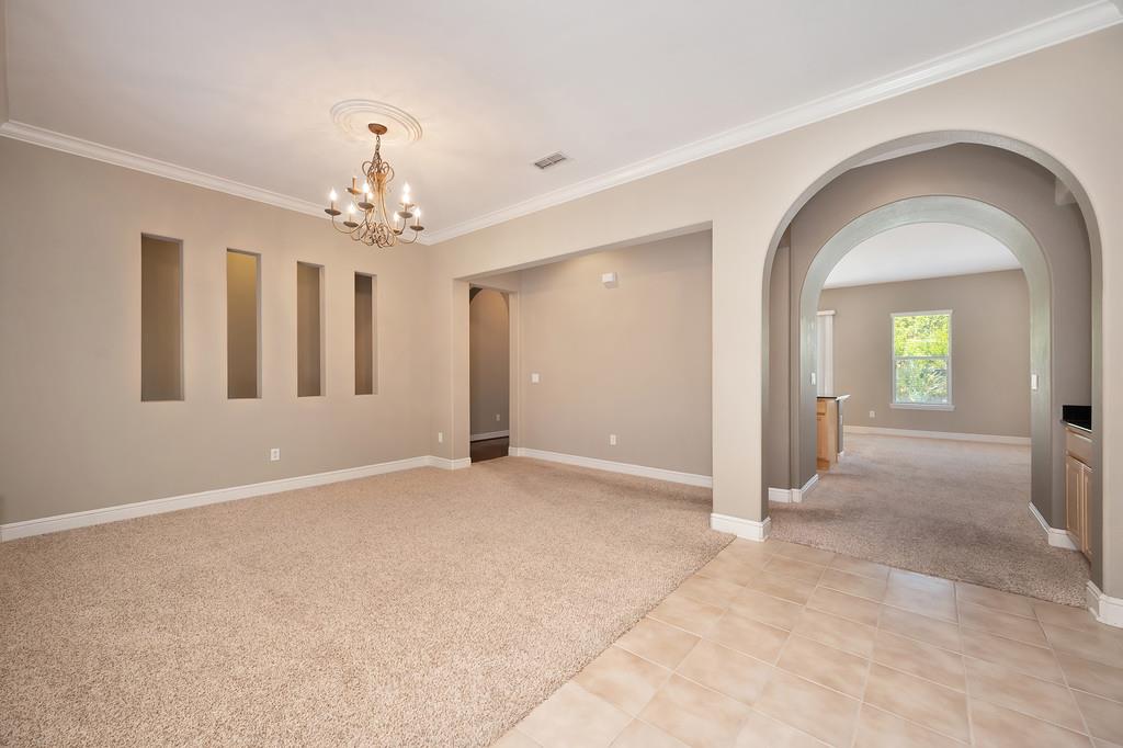 Detail Gallery Image 15 of 87 For 5729 Northborough Dr, Sacramento,  CA 95835 - 4 Beds | 3/1 Baths