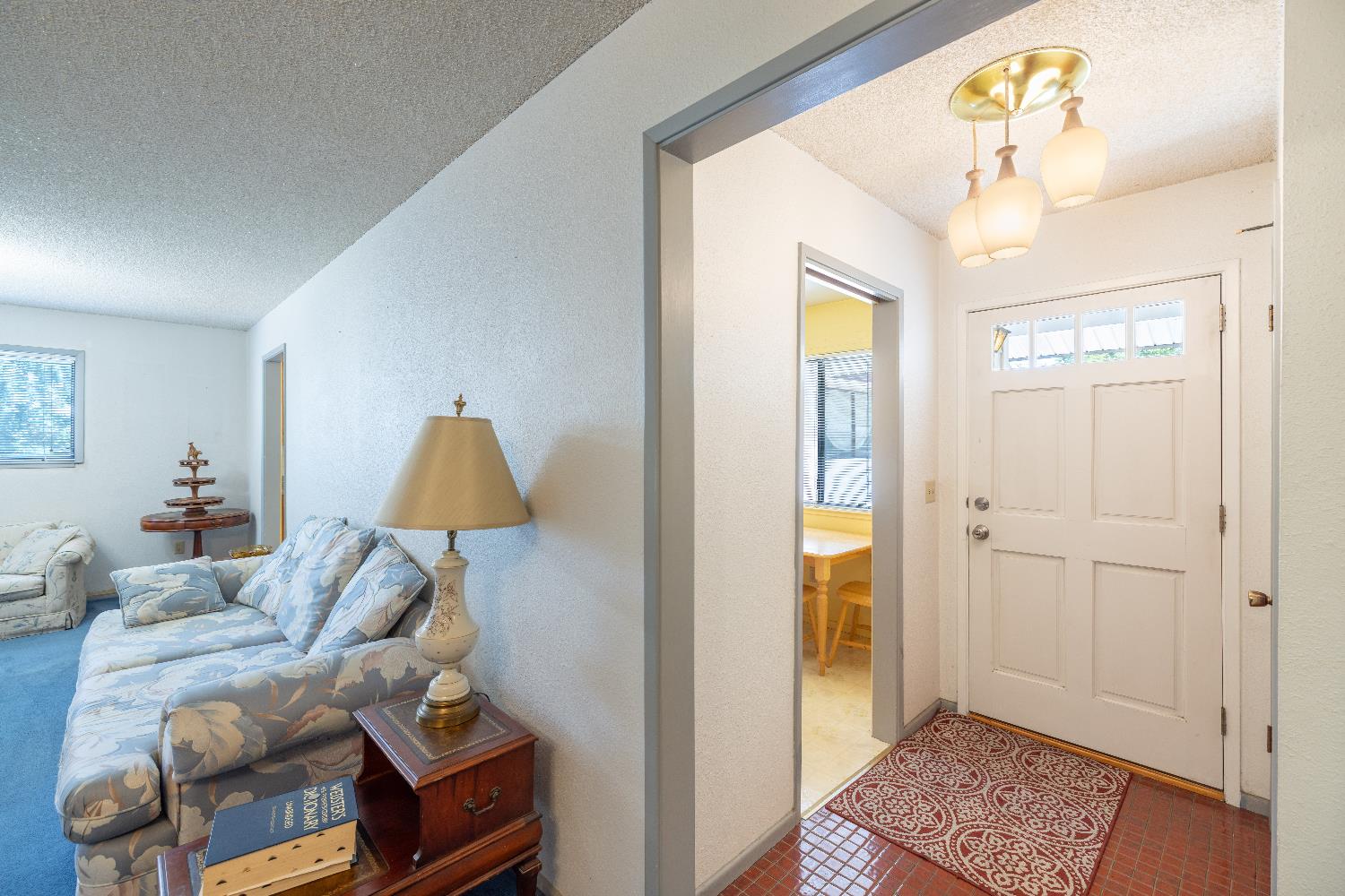 Detail Gallery Image 6 of 40 For 5541 Mariposa Ave, Citrus Heights,  CA 95610 - 3 Beds | 2 Baths