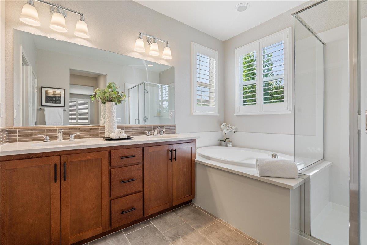 Detail Gallery Image 33 of 54 For 1032 Oakbriar Cir, Roseville,  CA 95747 - 4 Beds | 3 Baths