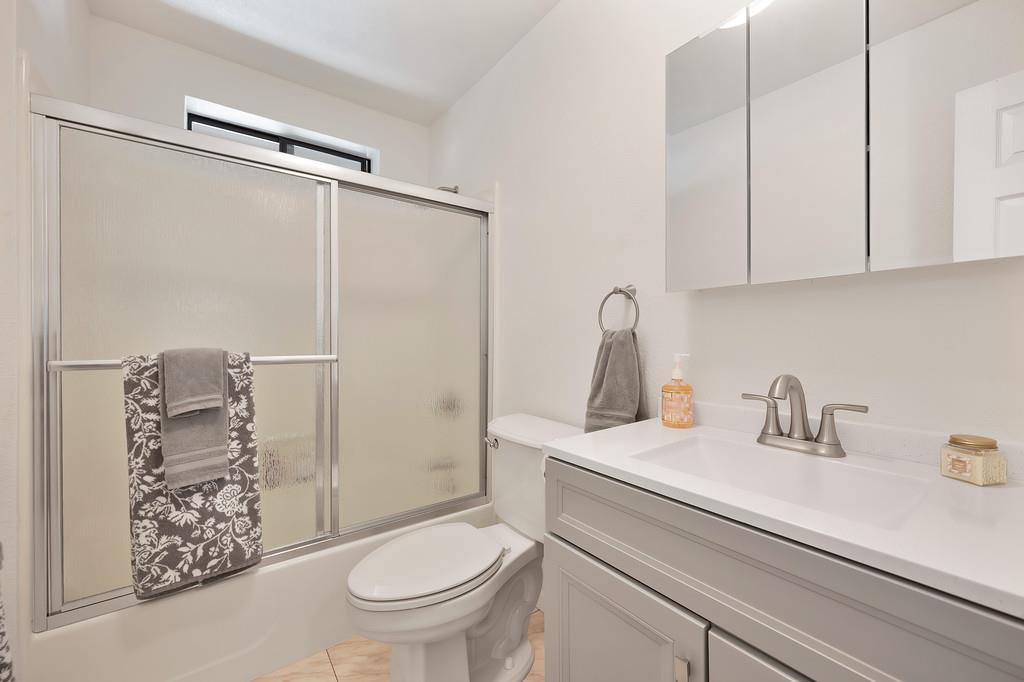 Detail Gallery Image 14 of 44 For 2120 Lovejoy Ln, Cool,  CA 95614 - 3 Beds | 2 Baths