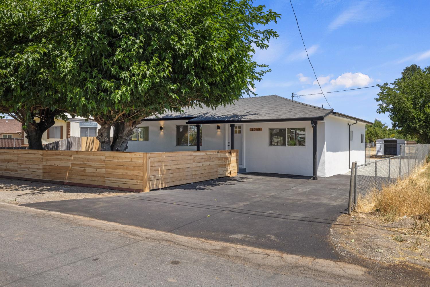 Detail Gallery Image 4 of 49 For 2048 Nord Ave, Stockton,  CA 95215 - 3 Beds | 2 Baths