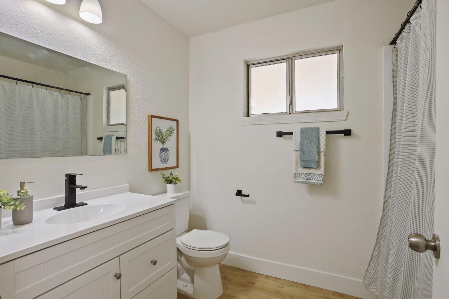 Detail Gallery Image 22 of 32 For 998 Pfister Pl, Manteca,  CA 95336 - 3 Beds | 2 Baths