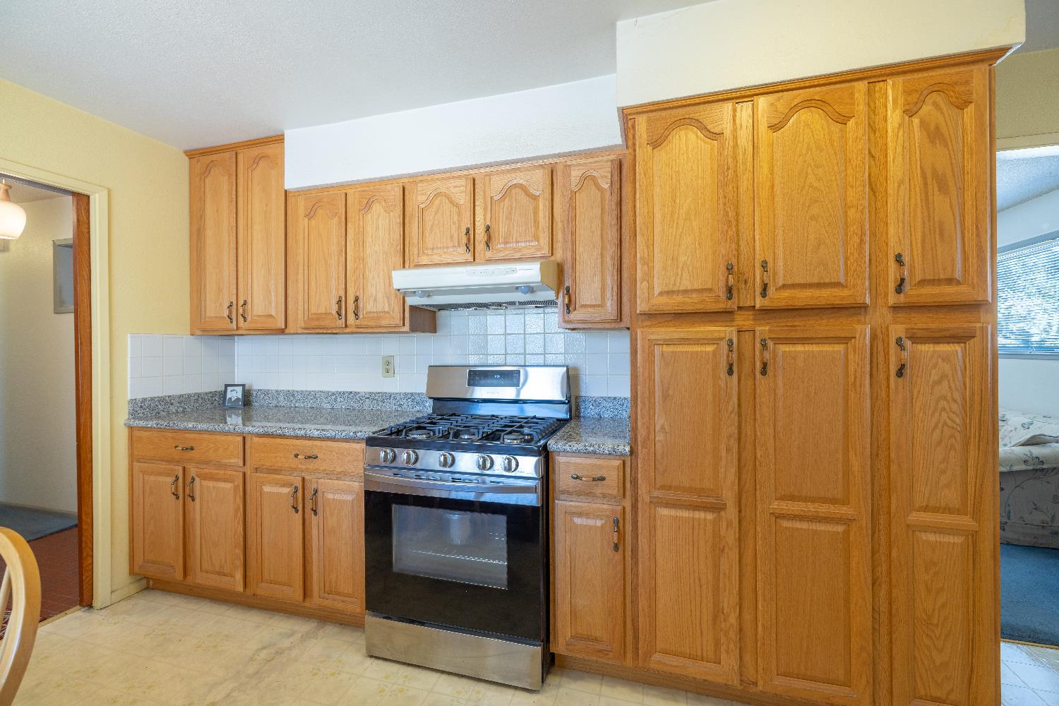 Detail Gallery Image 13 of 40 For 5541 Mariposa Ave, Citrus Heights,  CA 95610 - 3 Beds | 2 Baths