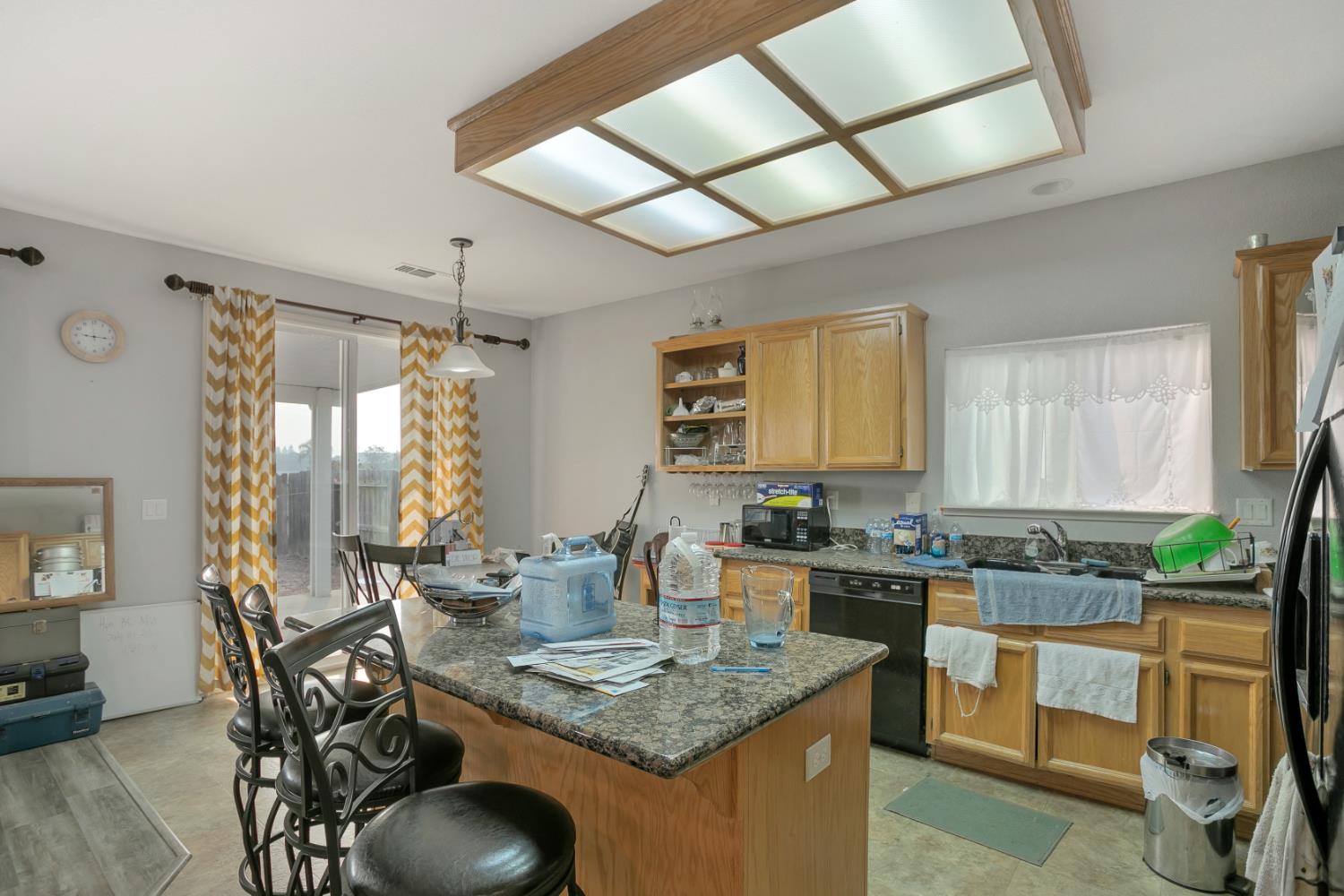 Detail Gallery Image 17 of 41 For 1877 Stabler Park Dr, Yuba City,  CA 95993 - 4 Beds | 3 Baths