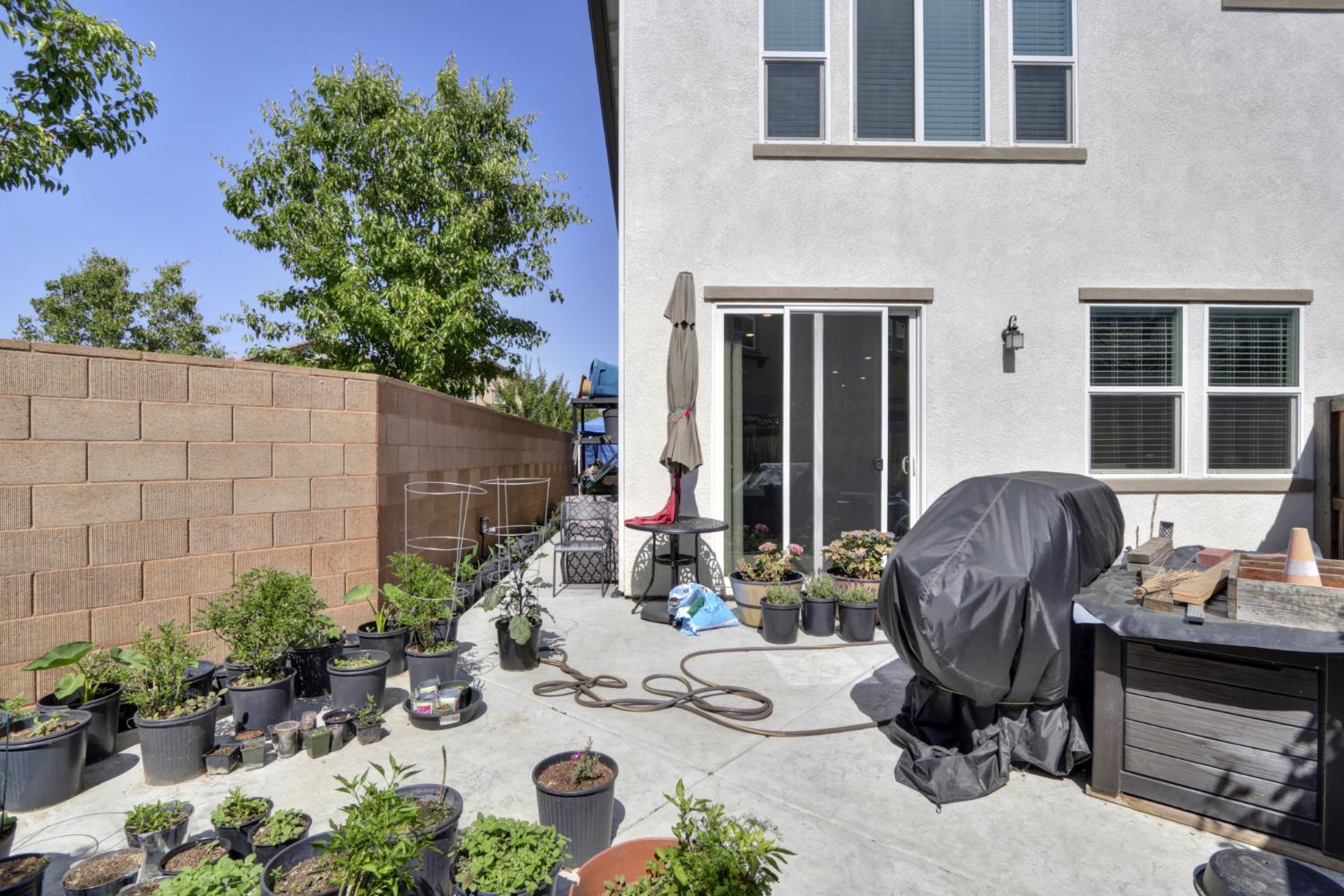 Detail Gallery Image 26 of 31 For 8150 S Kramer Ranch Ln, Elk Grove,  CA 95758 - 3 Beds | 2/1 Baths