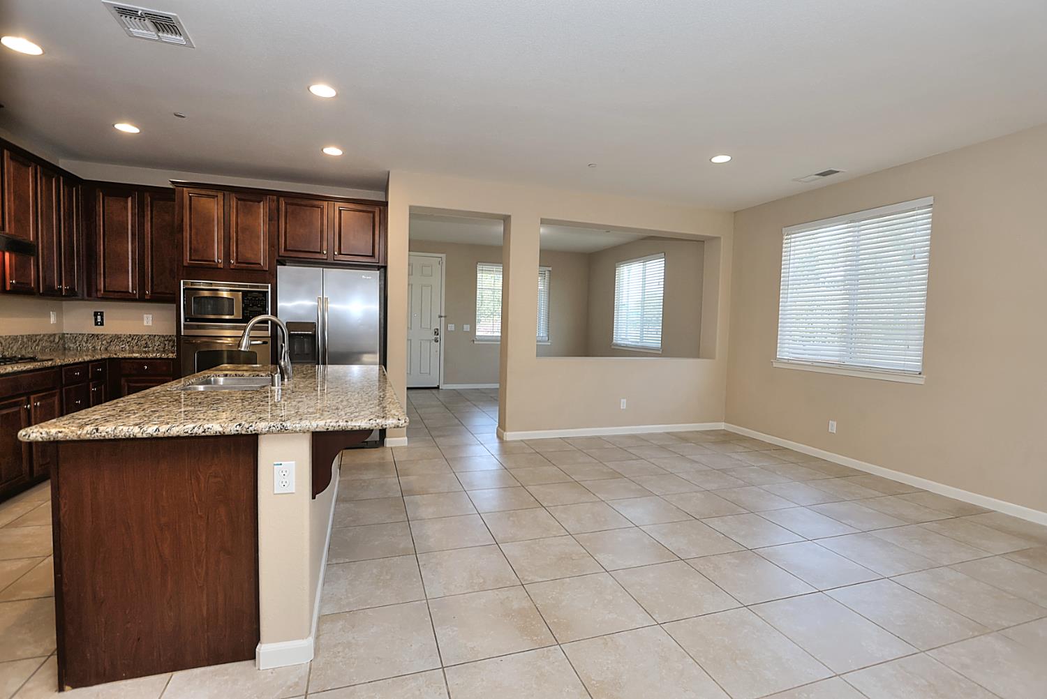 Detail Gallery Image 12 of 57 For 8012 Spiess Ct, Elk Grove,  CA 95757 - 4 Beds | 2 Baths
