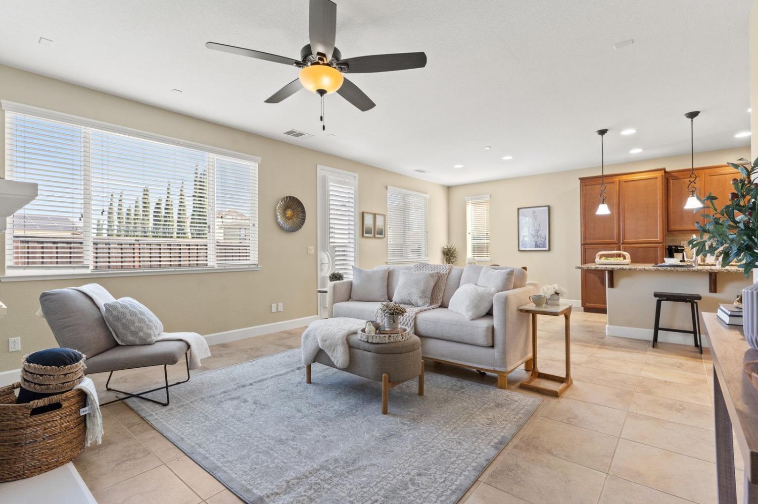 Detail Gallery Image 34 of 73 For 6307 Lookout Pass Way, Rocklin,  CA 95765 - 4 Beds | 3/1 Baths